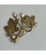 Vintage Sarah Coventry 2 Leaf 3 Faux Pearl Pin Brooch 1.5” Signed Gold Tone - €11,24 EUR