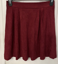Skies Are Blue Elastic Waist Pull On Burgundy Red Skirt Faux Suede Women Sz 8 - £15.96 GBP