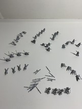 WWII Plastic Miniatures Ski Troops 55 pieces - £15.32 GBP
