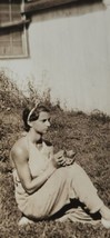 Vintage Black &amp; White Photograph Young Girl Holding Cat Behind Home House County - £7.98 GBP