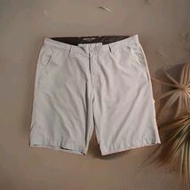 Matte Grey Golf Shorts Mens Size 40 Light Blue Haus Of Grey Flat Front - $14.84