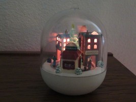 1993 Hallmark Keepsake Magic Ornament Last Minute Shopping Light &amp; Motio... - $267.29 MXN