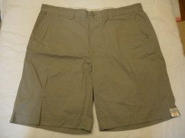 Men&#39;s St. John&#39;s Bay Legacy Flat Front Shorts Wild Dove  Size 44 NEW - £17.57 GBP