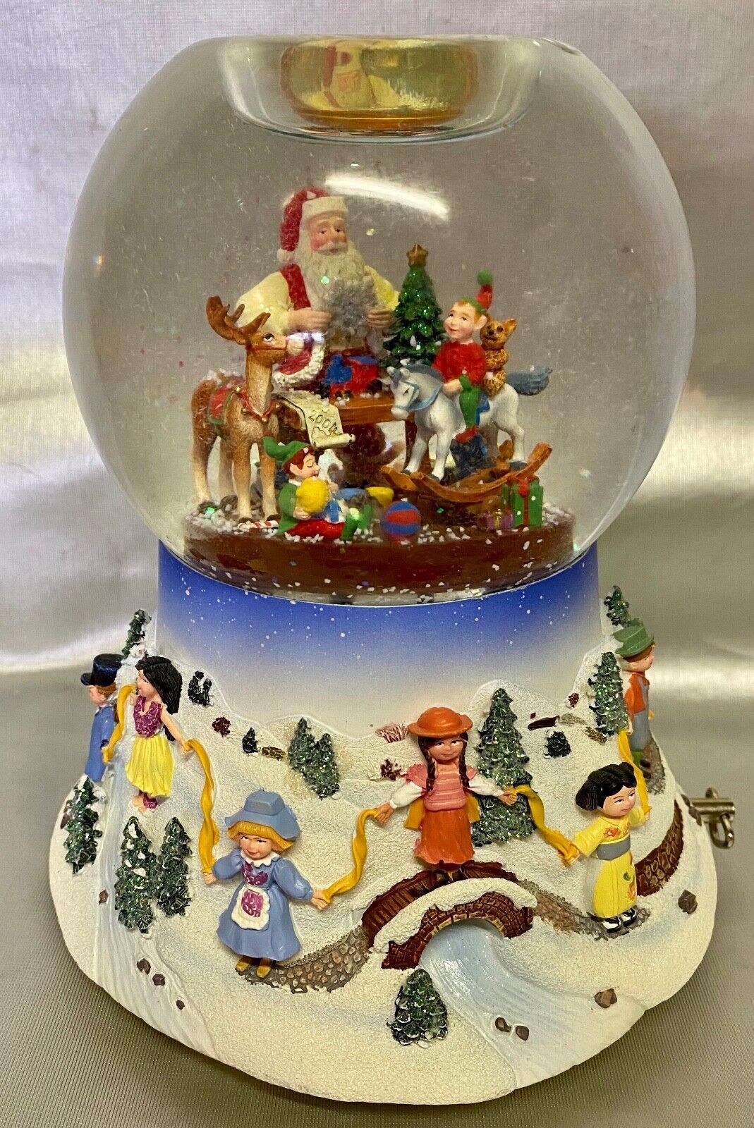 Primary image for PARTYLITE SANTA AT HIS SHOP MUSICAL TEALIGHT SNOWGLOBE CHRISTMAS P8202 W/BOX