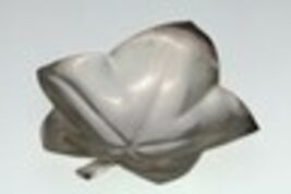 Tiffany &amp; Co Makers Sterling Silver Maple Leaf Dish #23159, 5.75" Long - $199.50
