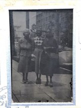 VTG 1950&#39;s 3 Ladies in the City Tintype Photograph Souvenir 3x4.5 USA - $12.19