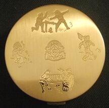 VINTAGE CUB SCOUTS BSA DEN MOTHER VOLUPTE POWDER COMPACT, UNUSED - $551.27 MXN