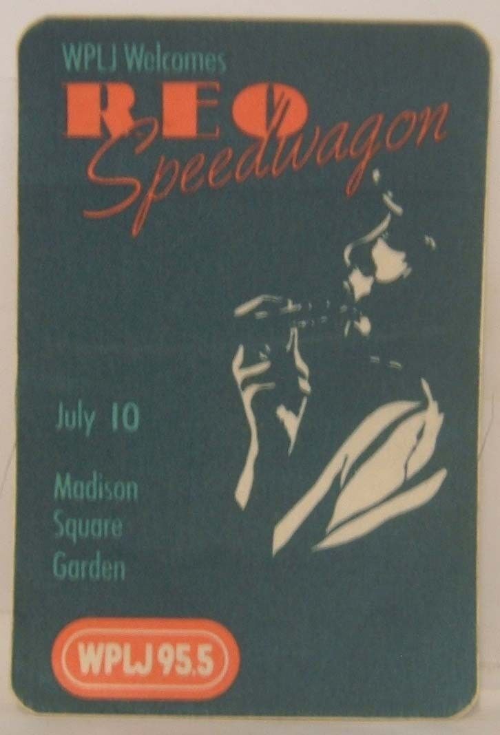 REO SPEEDWAGON - ORIGINAL MADISON SQUARE GARDEN CONCERT CLOTH BACKSTAGE ... - $10.00