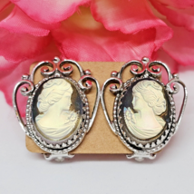 Signed Whiting &amp; Davis Clip On Earrings, Silver Tone Iridescent Cameo Earrings - £27.93 GBP