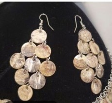 Premier Designs Dangle Shell Earrings Beach Side 30738 USA Quality Ready... - $14.85