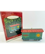 Hallmark Keepsake Ornament Yuletide Central Toy Train Car 1997 - $260.35 MXN