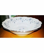 Johann Haviland Blue Garland Round Vegetable Bowl - $908.96 MXN