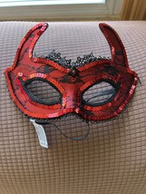 Red Halloween Mask - £7.82 GBP