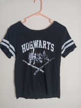 Harry Potter Womens T-Shirt Black Graphic Short Sleeve Hogwarts M - $157.52 MXN