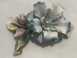 Lg Porcelain Capodimonte Flower Floral Centerpiece Iris on a Branch - $384.78 MXN