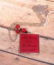 Necklace Chain Pendant Silver Tone Red Beads &quot;He Loves Me He Loves Me Not&quot; - $84.03 MXN