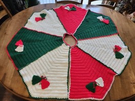 Vintage Crochet Beautiful Tree SKIRT  Holidays Pretty  - $50.00