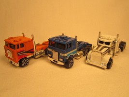 Lot of 3 UNIVERSAL Trucks 1978 1:80 [Z203c4] - £18.81 GBP
