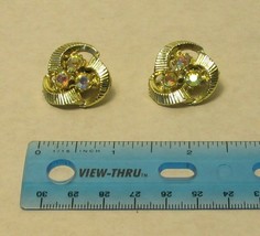 Vintage Clip On Swirl Earings - $15.00