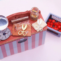 Dollhouse Scissors Metal Miniature 1/12 Scale Rose Gold - €2,79 EUR+