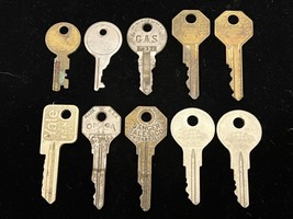 Vintage Keys Lot of 10 Yale &amp; Towne, Illinois Lock, Star Key etc. - $13.07