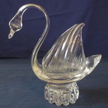 Beautiful Swan Figurine Clear Hand Blown Glass Paperweight - $15.00