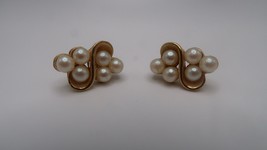 Vintage Gold Faux Pearl RICHELIEU Earrings 1.7cm - $11.88