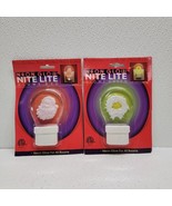 2 Neon Glow Night Lite Christmas Light  - Glows Green  &amp; Red - $709.72 MXN