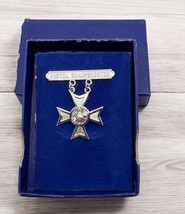 Vintage USMC Pistol Sharpshooter Qualification Badge Medal in Orig Box H... - $21.89