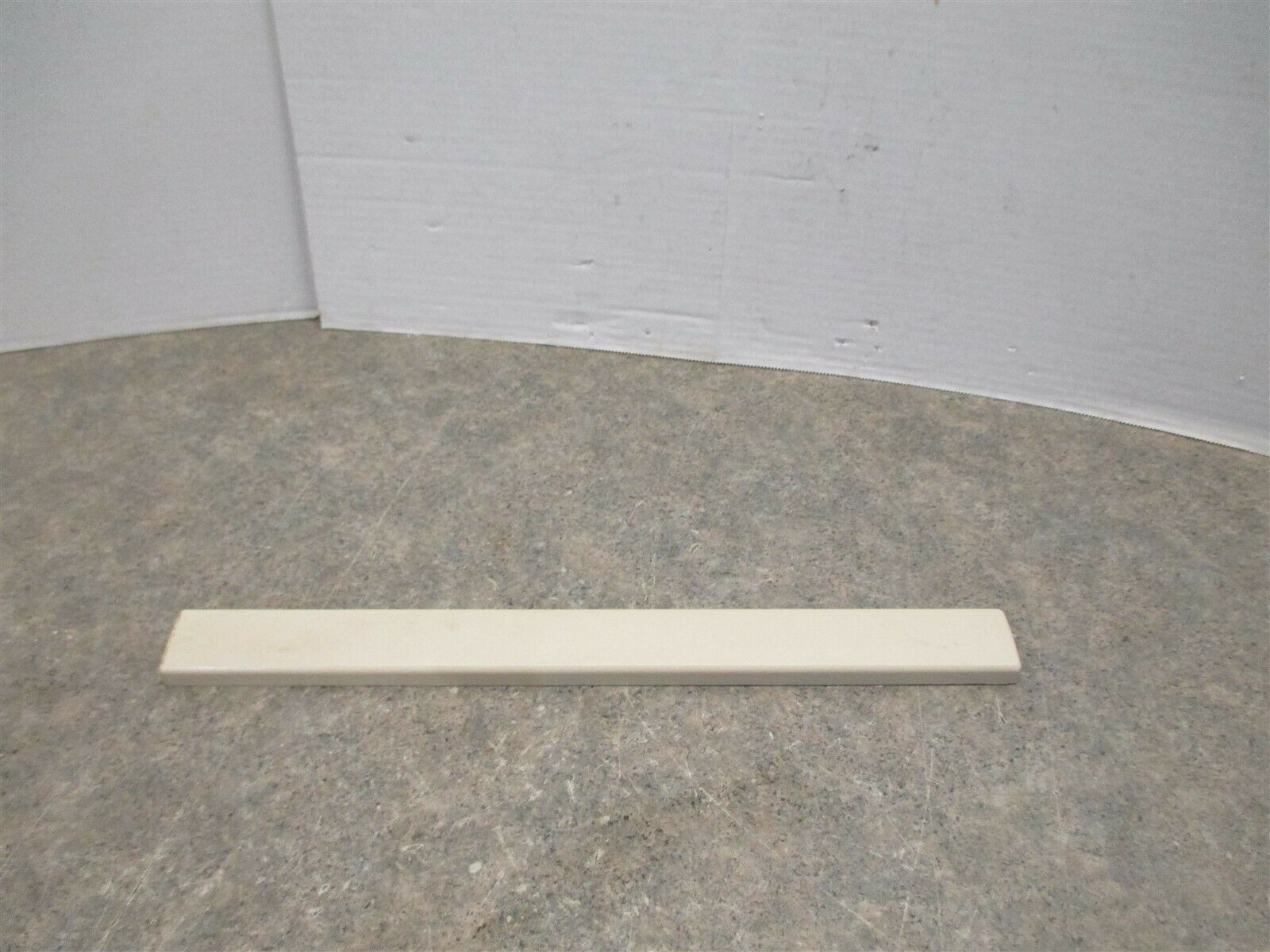 Primary image for AMANA REFRIGERATOR TOP HANDLE TRIM (SCRATCHES/ALMOND) PART# R0150132 10810310