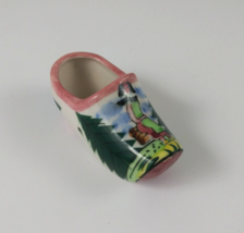 Vintage MCM Hand Painted Dutch Shoe Woman Carrying Wood 1.75&quot; Figurine J... - €5,11 EUR