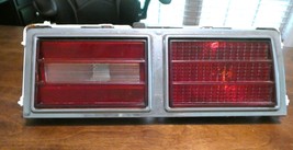 1975-1979 CHEVY NOVA TAILLIGHT HOUSING WITH LENS &amp; CHROME BEZEL OEM RH - €161,40 EUR