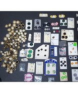 Assorted Vtg Buttons over 100+ various Sizes &amp; Colors,For Crafts &amp; Sewing - £27.48 GBP