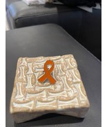 Orange Ribbon Lapel Pin Leukemia Kidney Cancer Multiple Sclerosis Awareness - $111.48 MXN
