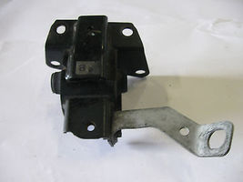 2000-05 Toyota Celica GT & GT-S Autmatic Transmission Enigne Motor Mount image 4