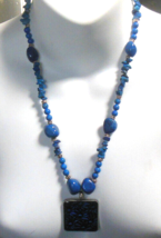 Vintage Blue Lapis Stone Floral Pendant Necklace 22&quot; Toggle Clasp - £50.61 GBP