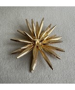 Marcel Boucher Vintage Gold Plated Starburst Costume Pin - $982.67 MXN