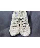 Resin Miniature Shoe Figurine Modern Victorian Two Shoes are Not Separat... - €16,41 EUR