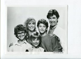 Growing Pains-Tracey Gold, Alan Thicke, and Joanna Kerns-B&amp;W-Still - £24.03 GBP