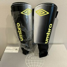 New UMBRO Shinguards Peewee Ankle Stirrup Up to 4 ft 1 in Black Gray Yellow - $14.84