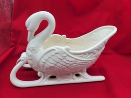 Christmas sleigh Vintage Scioto 1997 Ceramic Ivory Swan Sleigh - $22.44