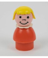 VINTAGE FISHER PRICE LITTLE PEOPLE BLONDE GIRL RED DRESS REPLACEMENT FIGURE - $135.56 MXN