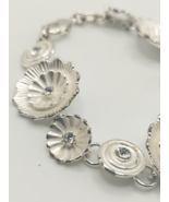 Pretty 3d Floral Discs Metal Bracelet - $36.93 CAD