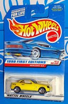 Hot Wheels 1998 First Editions #11 Mercedes SLK Mtflk Yellow w/ 5SPs Mal... - $3.00