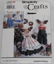 Simplicity Crafts Pattern 0607 Stuffed Reindeer &amp; Bear with Clothes - £5.46 GBP