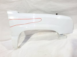 2003 2006 Chevrolet Silverado 2500 OEM Summit White Right Fender Has Scrape  - £199.10 GBP