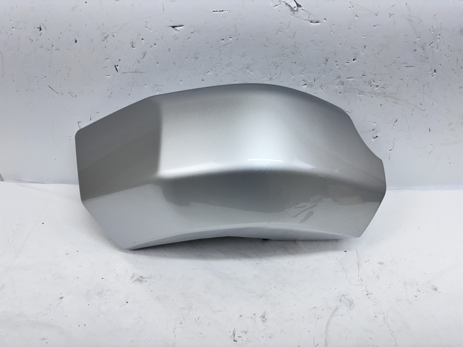 OEM 5246335021 2007-2014 Toyota FJ Cruiser Rear Left Bumper End Silver - $110.00