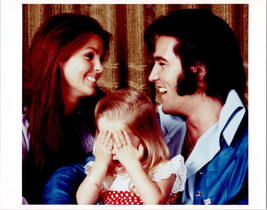 Elvis Presley Priscilla Presley and daughter Lisa Marie vintage 1970&#39;s 8x10 phot - £19.65 GBP