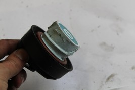 2006-2007 MAZDA 6 FUEL FILLER DOOR LID & GAS CAP M1574 image 4