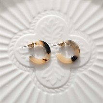 17KM Fashion Acrylic Hoop Earrings For Women Elegant Geometric Round Resin Hoop  - £10.47 GBP